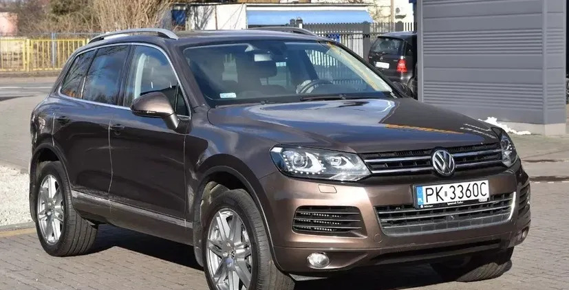 darłowo Volkswagen Touareg cena 61700 przebieg: 223000, rok produkcji 2010 z Darłowo